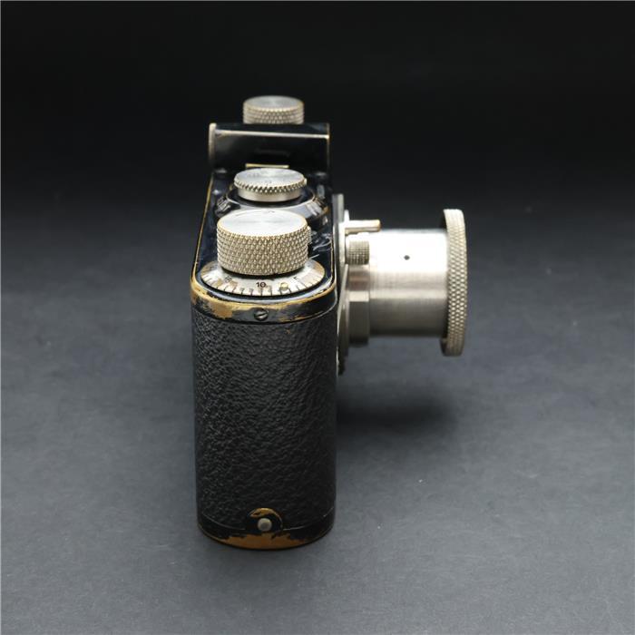 ライカ（Leica） 《良品》Leica A型 (新エルマー50mm F3.5付) : カメラ