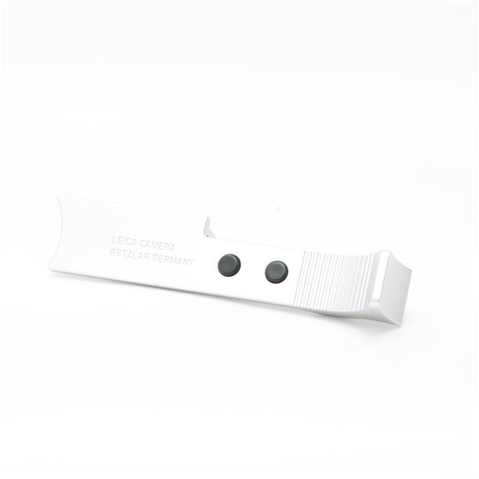 Leica Q3用純正サムレスト LEICA Q3」と過ごす