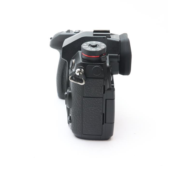 Panasonic 《良品》Panasonic LUMIX DC-G9 PRO ボディ : カメラ