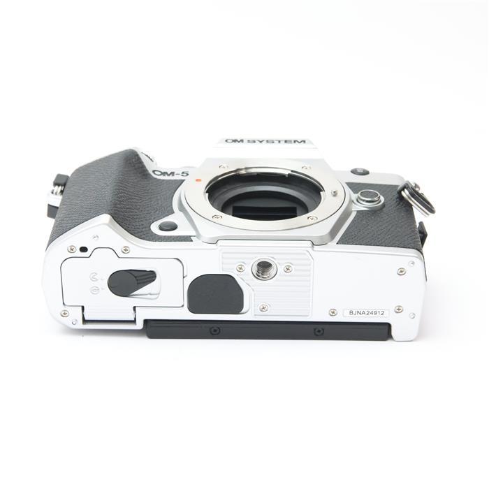 OM SYSTEM OM-5 美品 Amazon.com : OM SYSTEM Olympus OM-5 Silver Micro Four Thirds