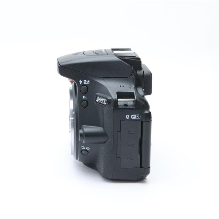 ニコン（Nikon） 《並品》Nikon D5600 ダブルズームキット : カメラ