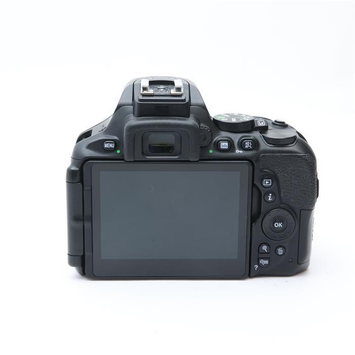ニコン（Nikon） 《並品》Nikon D5600 ダブルズームキット : カメラ