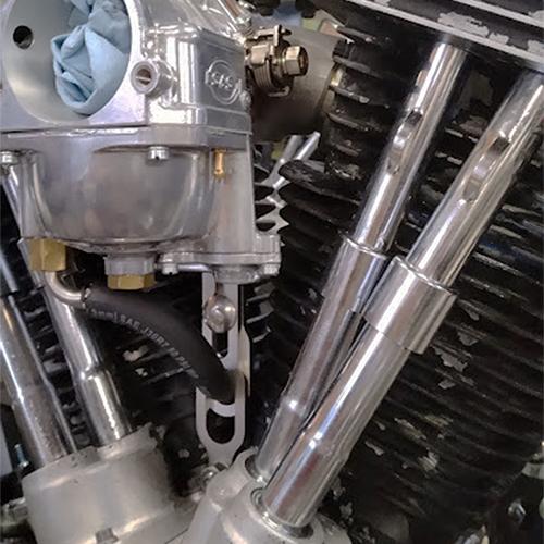 アジャスタブル 位置 調整 可能 キャブレーター ステー 2ボルト