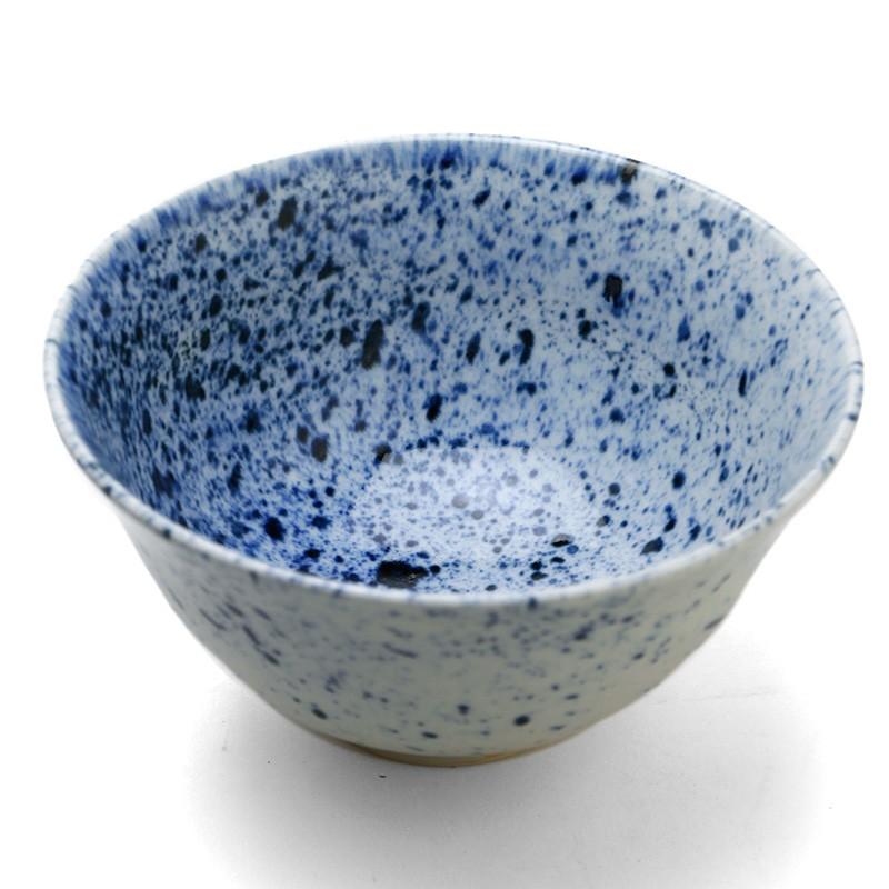 染付吹墨端反うどん鉢・阪東晃司《丼・どんぶり・麺鉢・めん鉢 染付吹墨端反うどん鉢・阪東晃司《丼・どんぶり・麺鉢・めん鉢