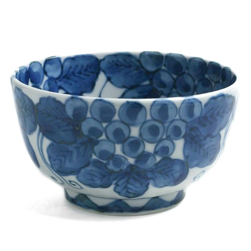 九谷焼：染付葡萄図向付・正木春蔵《小鉢・12.0cm》 : 和食器の愉しみ