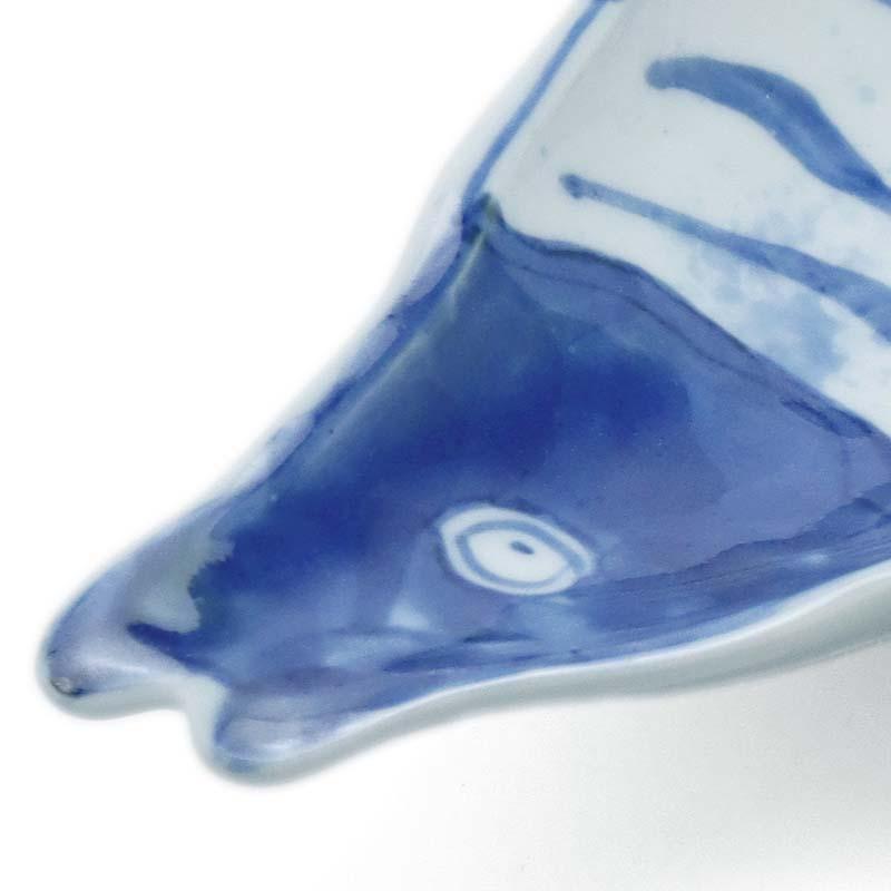 九谷焼：染付魚形向付・正木春蔵《向付・小皿・扁形皿・23.0cm》 |  | 09