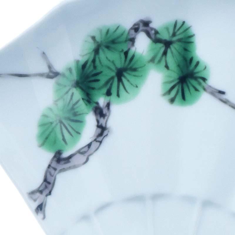 九谷焼：色絵松図扇面向付・正木春蔵《向付・小皿・扁形皿・19.5cm》 |  | 02