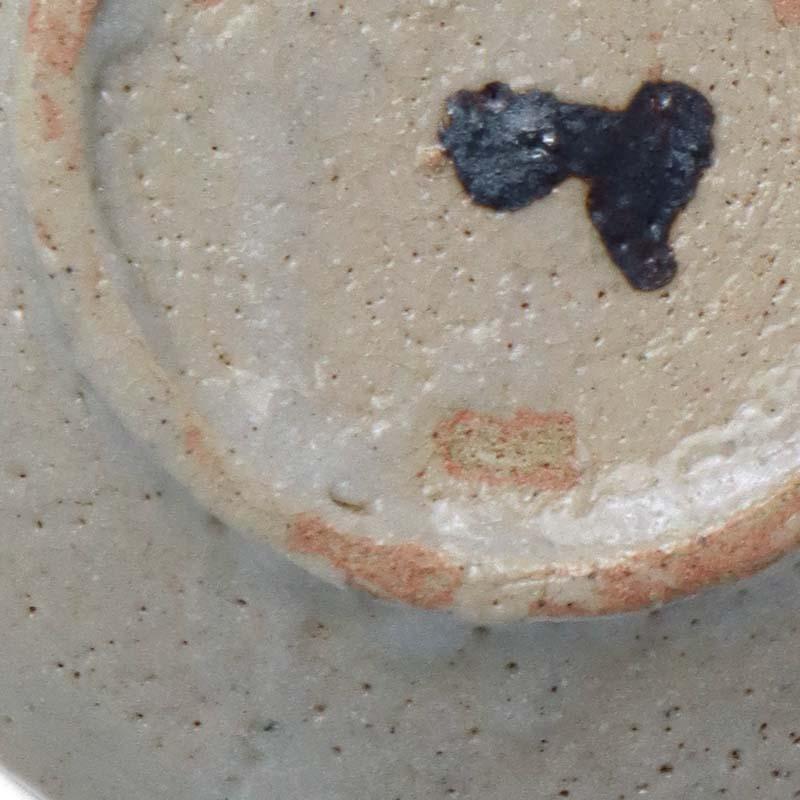 志野焼：志野菊之文小皿・瀧川恵美子《小皿・11.2cm》 |  | 11