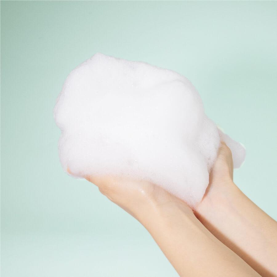 【リニューアル】emure soap(1個入) 3種の保湿成分(エミューオイル、ヒアルロン酸、コラーゲン)配合 |  | 02