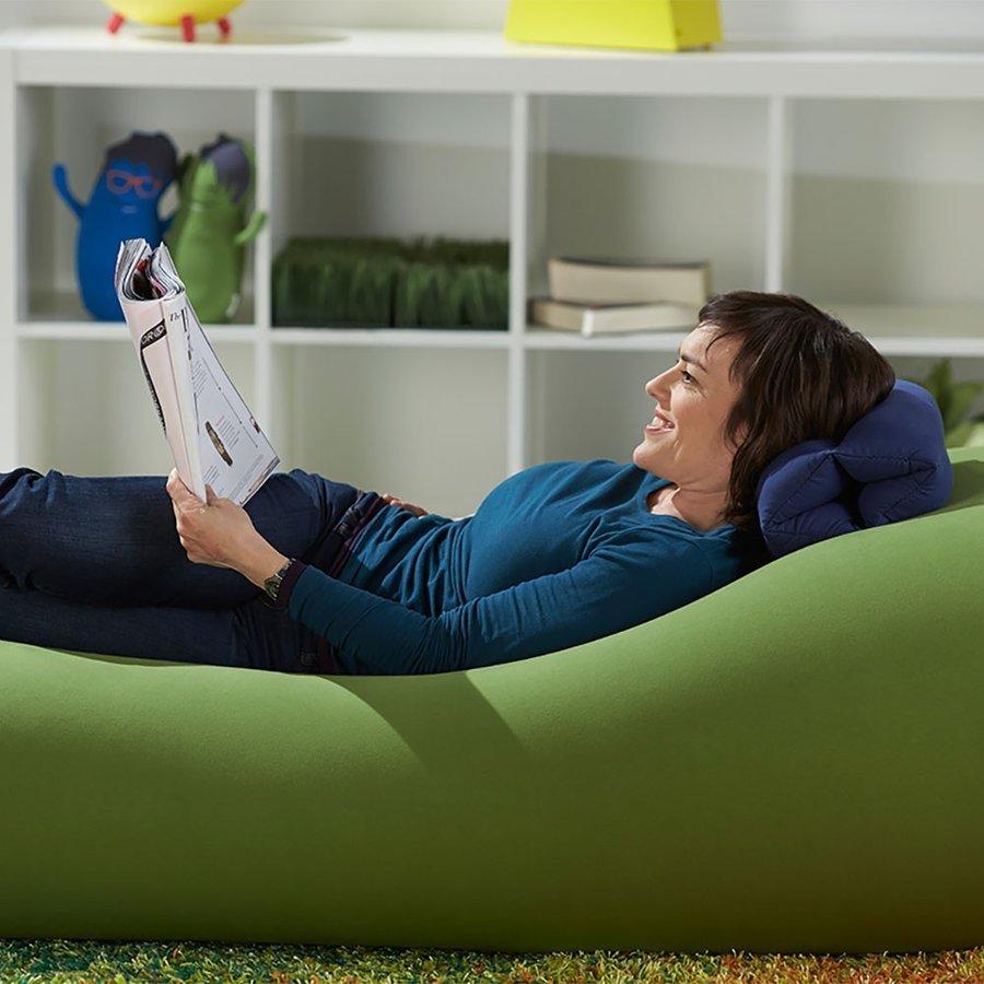 ジッパーで仮眠枕や座布団にも変身する「Yogibo Zipparoll（ヨギボー ジッパロール）」あなたの旅行や仕事をもっと快適にします。｜yogibo-store｜25
