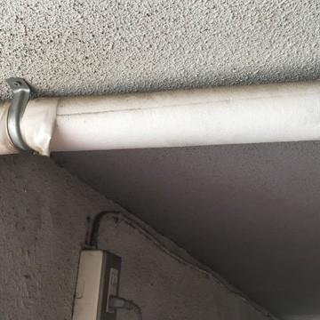 長さ2m 100本 配管カバー パイプカバー 【止め】