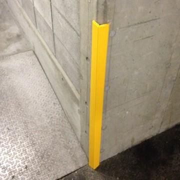 ノムラ化成 ショックガード 5020 L部:50mm 厚さ:10mm 長さ:2m ベージュ/イエロー/ブラック 7本 角養生 コーナーガード |  | 05