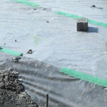 【北海道配送不可】養生ポリフィルム 国産ポリフィルム #150 厚さ約0.15mm 2000mm×50m 2本 資材カバー 建築 マスキング 資材包装 資材梱包フィルム |  | 02