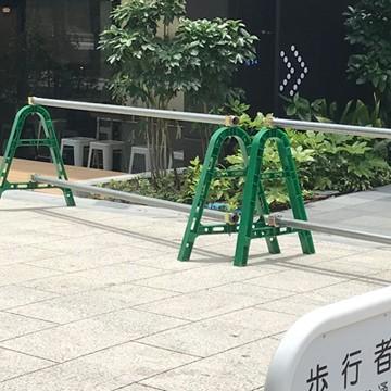 サンコー 三甲 単管バリケード Mサイズ【軽量】 レッド/ブルー/グリーン/イエロー 10台 対応単管 φ48.6 | 三甲 | 02