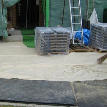 ニューストロングマット 厚さ5mm/1000mm×2000mm/13kg 10枚 工事現場 建築現場 敷き板 敷板 |  | 03