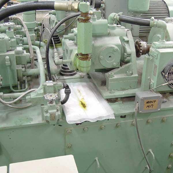 第一衛材 CF油トリマン M 両面吸収 COM-042 100枚  油吸着材 工場 厨房のグリーストラップ 油水分離槽 ガソリンスタンド 車からの油漏れに |  | 02