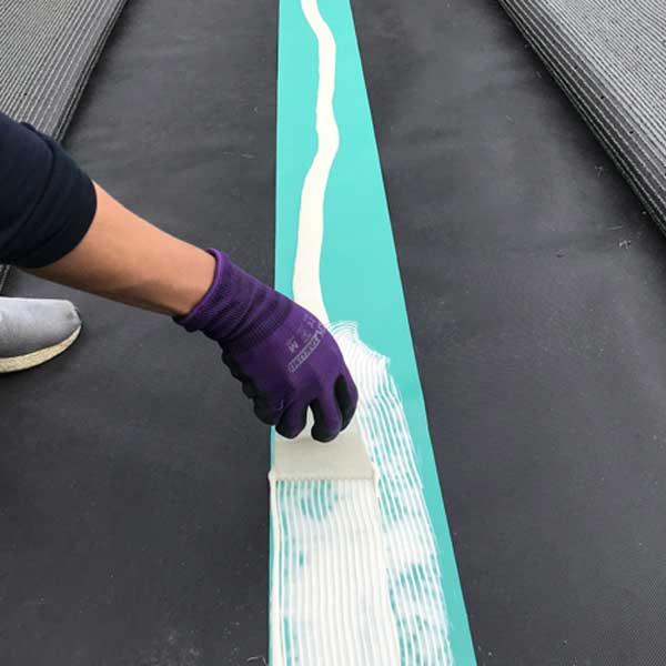 (3％OFF SALE)タフグルー 5kg メモリーターフ  専用接着剤 ユニオンビズ 人工芝ロール 芝生シート 人工芝用 接着剤 ボンド |  | 02