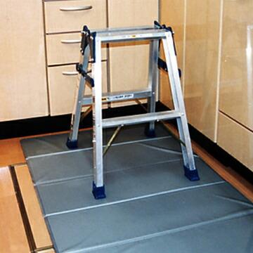 パタパタハード 厚さ5mm サイズ690×1850mm プラベニ 1枚 折りたためる 資材置き 部分養生 クッション養生材 |  | 01