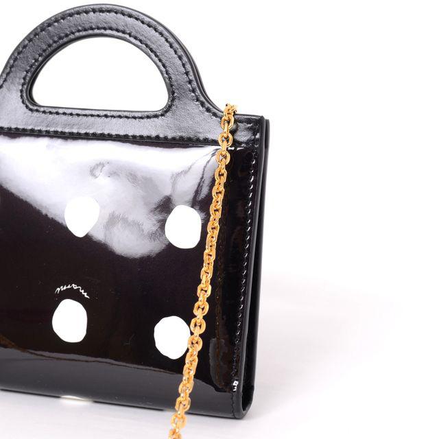 MARNI マルニ Marni チェーン付き財布 パテントレザー 水玉 : ヨコ