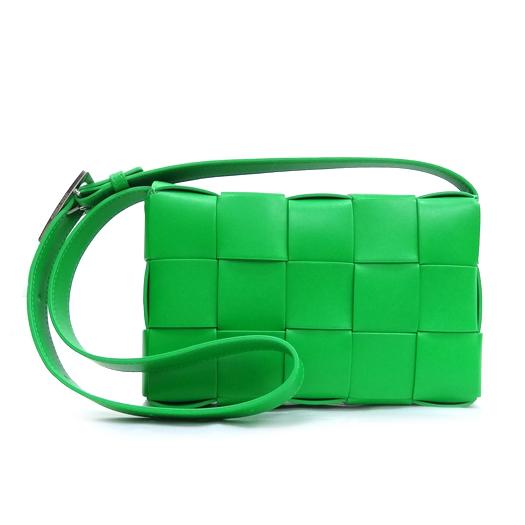 BOTTEGA VENETA ボッテガヴェネタ カセットミディアム クロス BOTTEGA VENETA ボッテガヴェネタ カセットミディアム クロス