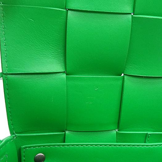 BOTTEGA VENETA ボッテガヴェネタ カセットミディアム クロス BOTTEGA VENETA ボッテガヴェネタ カセットミディアム クロス