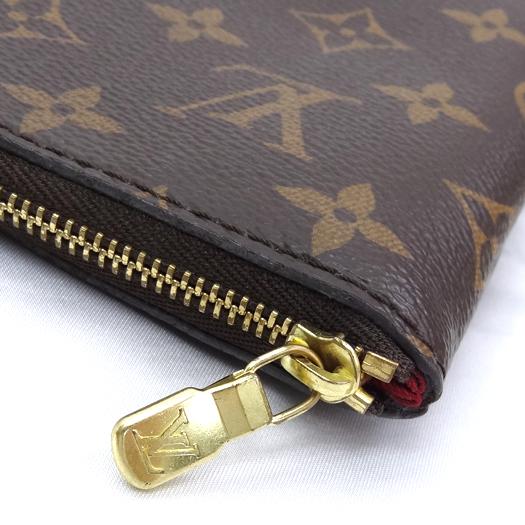 LOUIS VUITTON（ルイ・ヴィトン） クラッチ エテュイ ヴォワヤージュ