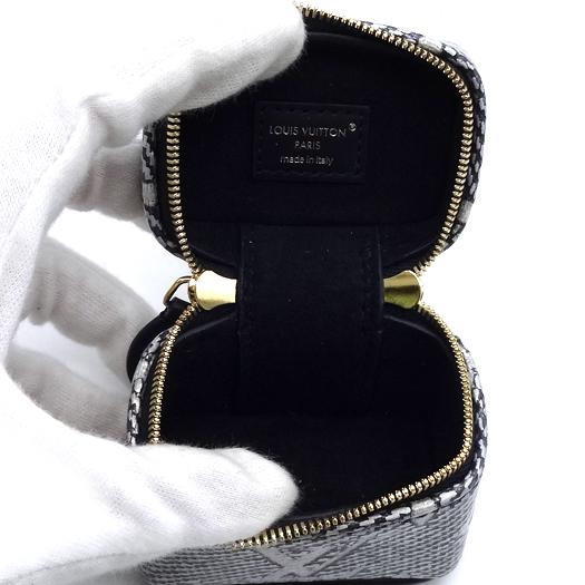 LOUIS VUITTON（ルイ・ヴィトン） ビジュー サック マイクロ バニティ