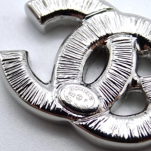 CHANEL シャネル ココマーク ラインストーン フープ ピアス シルバー CHANEL（シャネル） フープピアス ミニココマーク ラインストーン 08C