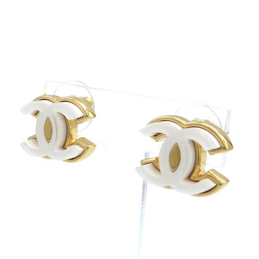 CHANEL シャネル ココマーク ピアス メタル ゴールド ホワイト CHANEL シャネル ココマーク ピアス メタル ゴールド ホワイト