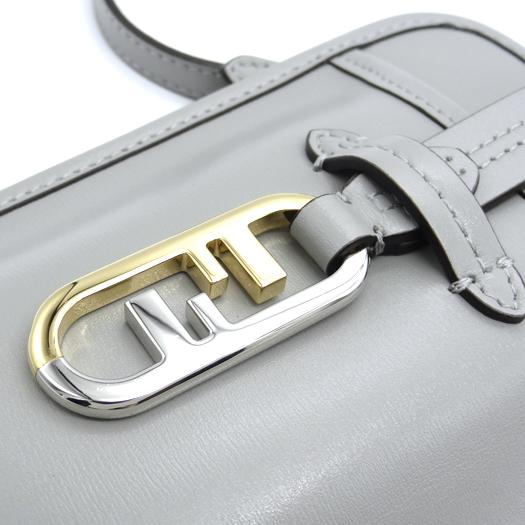 フェンディ フォンポーチ カーフレザー グレー 7AS131 携帯ケース ショルダーバッグ FENDI（フェンディ） フォンポーチ カーフレザー グレー 7AS131 携帯