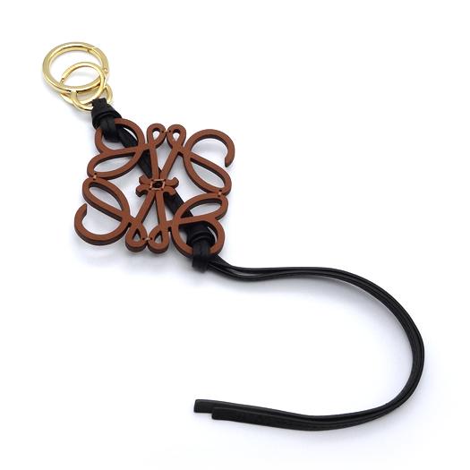 LOEWE ロエベ アナグラム チャーム カーフレザー タン ブラック