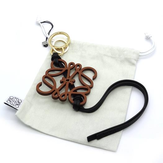 LOEWE ロエベ アナグラム チャーム カーフレザー タン ブラック