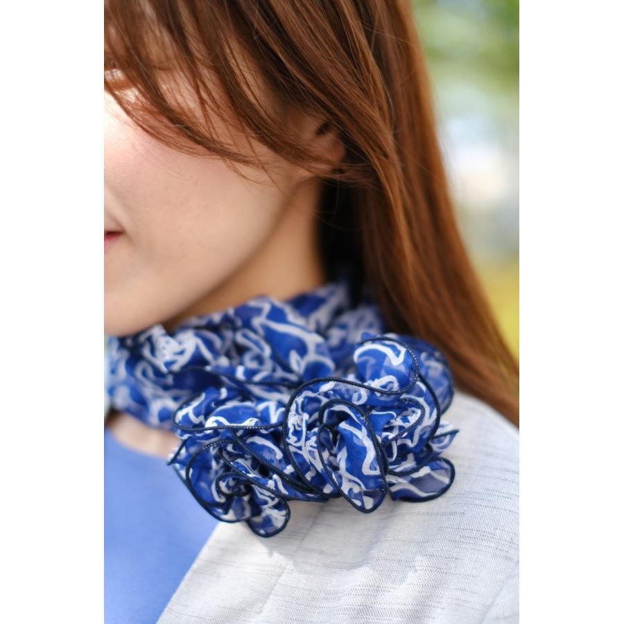 ワンタッチスカーフ 線花柄 横浜スカーフ かんたんスカーフ おしゃれ