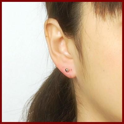 Pt900プラチナ丸玉ピアス 4mm Pt900 ピアス プラチナ ピアス 丸玉 ピアス ボール ピアス セカンドピアス Pi Isi 000 誕生石 宝石のヨコヤマ 通販 Yahoo ショッピング