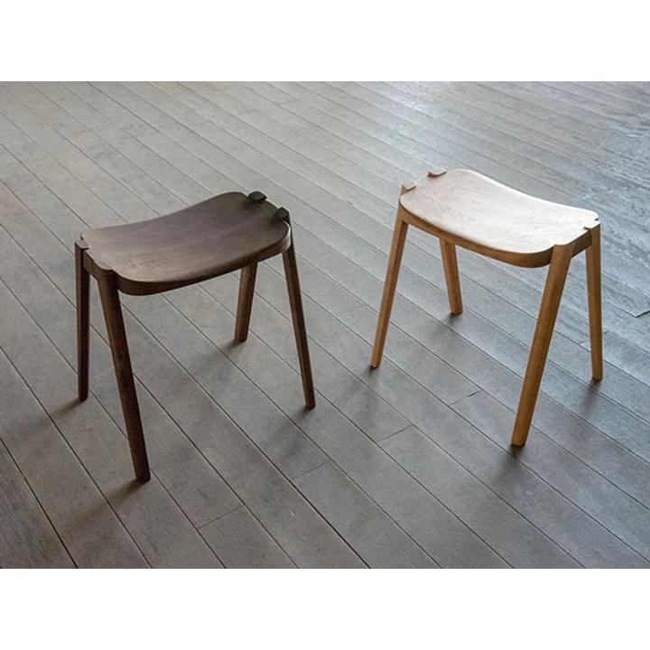 シキファニチア スツール キャッチ レッドオーク ホワイトオーク シキファニチア スツール キャッチ レッドオーク ホワイトオーク