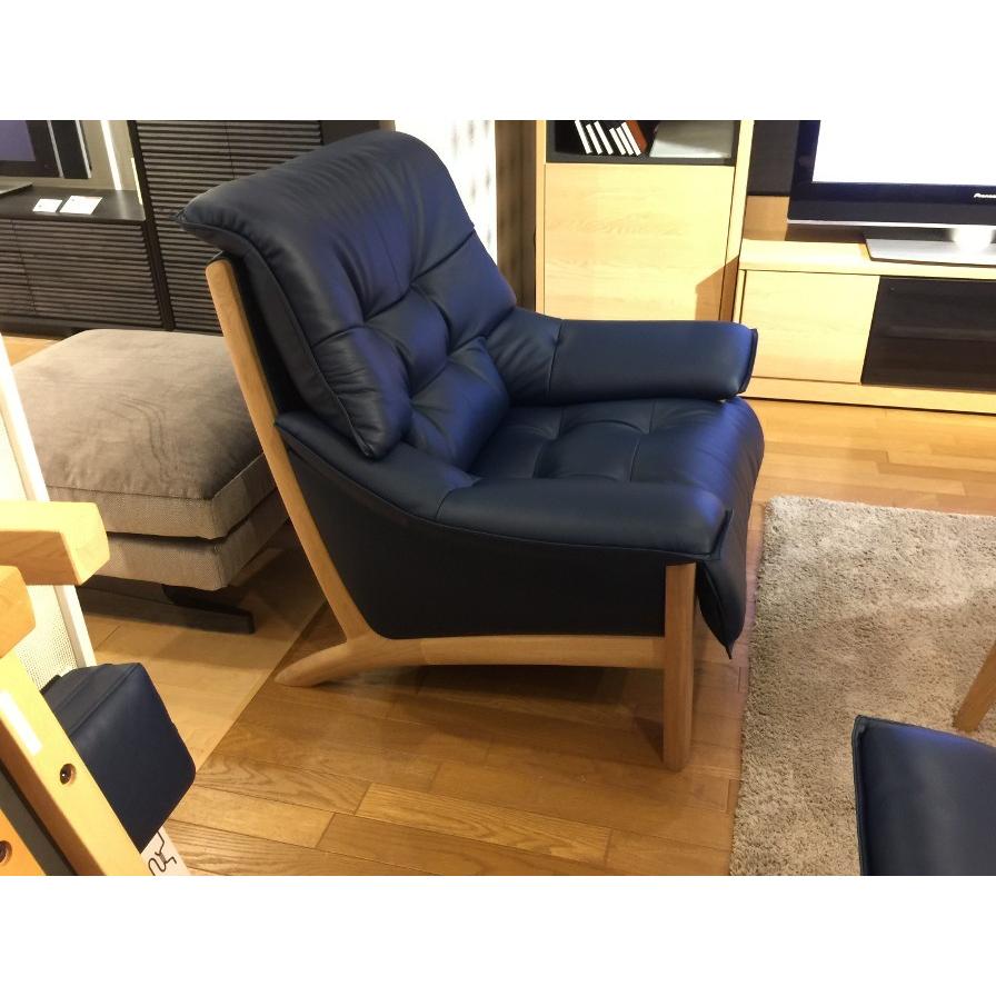 カリモク　黒い合成皮革の1人掛けソファ 楽天市場】【割引クーポンあり】 カリモク 1Pソファー 本革 ZU4950 布