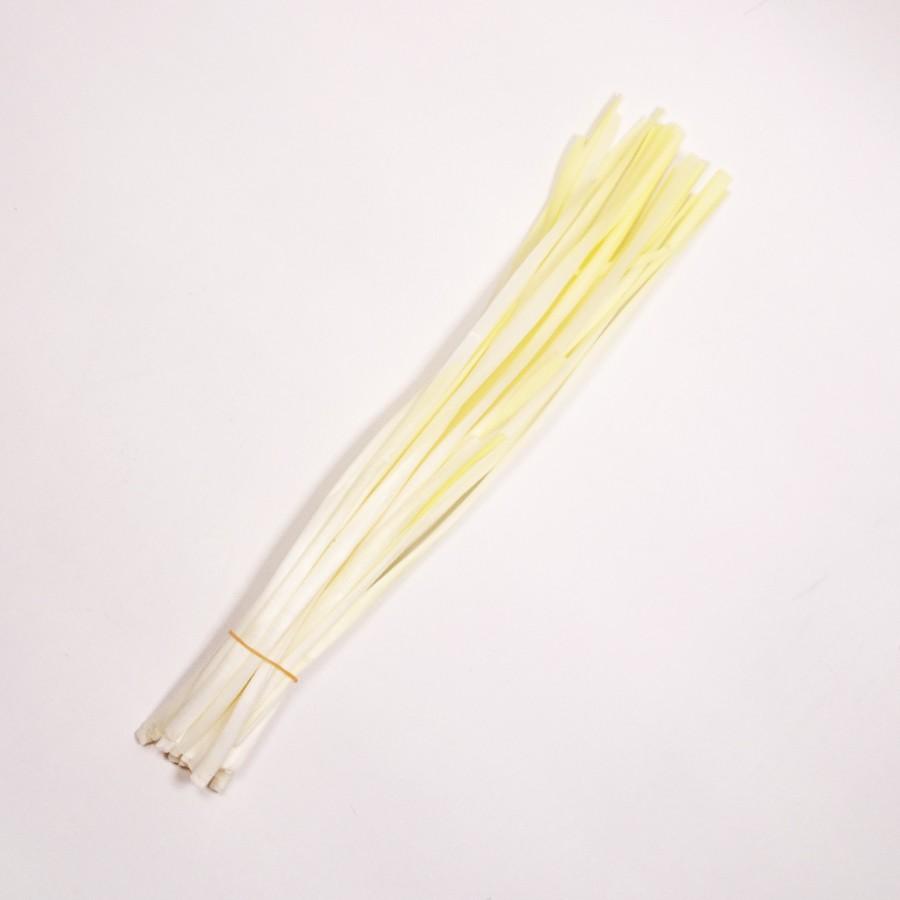 黄ニラ(黄金韮・黄韮)50g程度 : 夜の八百屋さん - 通販 黄ニラ(黄金韮・黄韮)50g程度 : 夜の八百屋さん - 通販