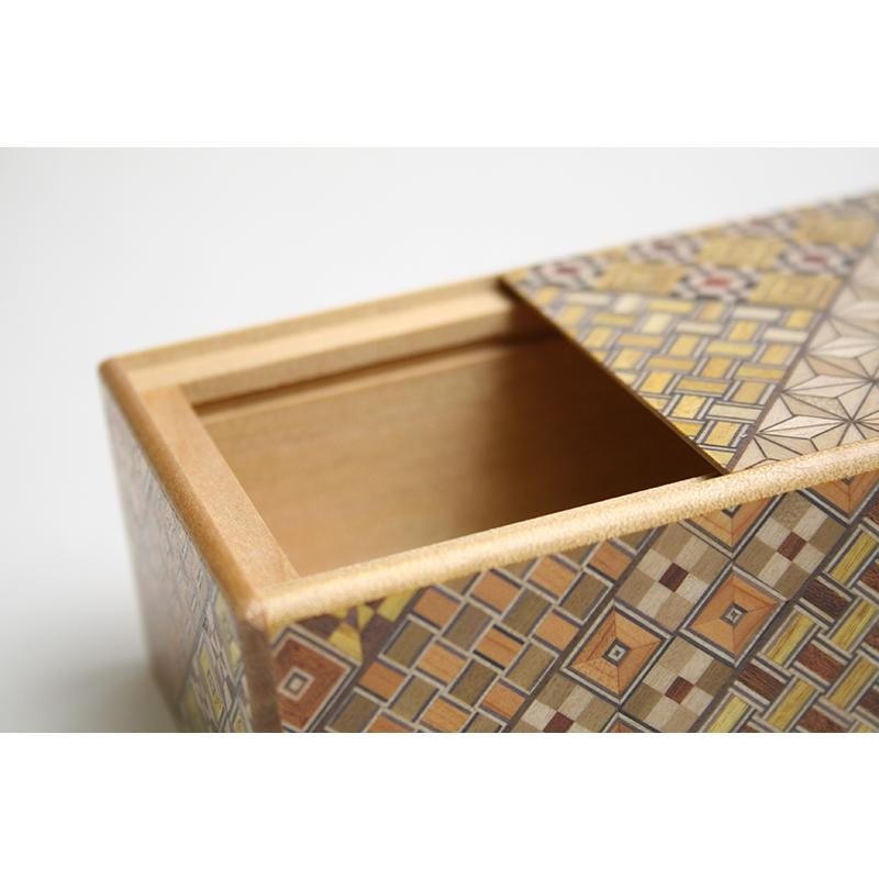 天然材質　根付け　唐子　寿老人　瓜虫　細密彫りまとめ三点　箱付き Yahoo!オークション - 無銘 細密彫刻 牙彫唐獅子寿老人根付 大ぶり三角