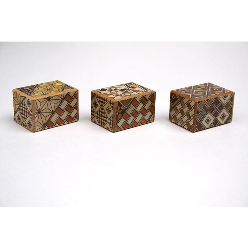 寄木細工 豆秘密箱 10回仕掛け 小寄木 : 箱根寄木細工 - 通販