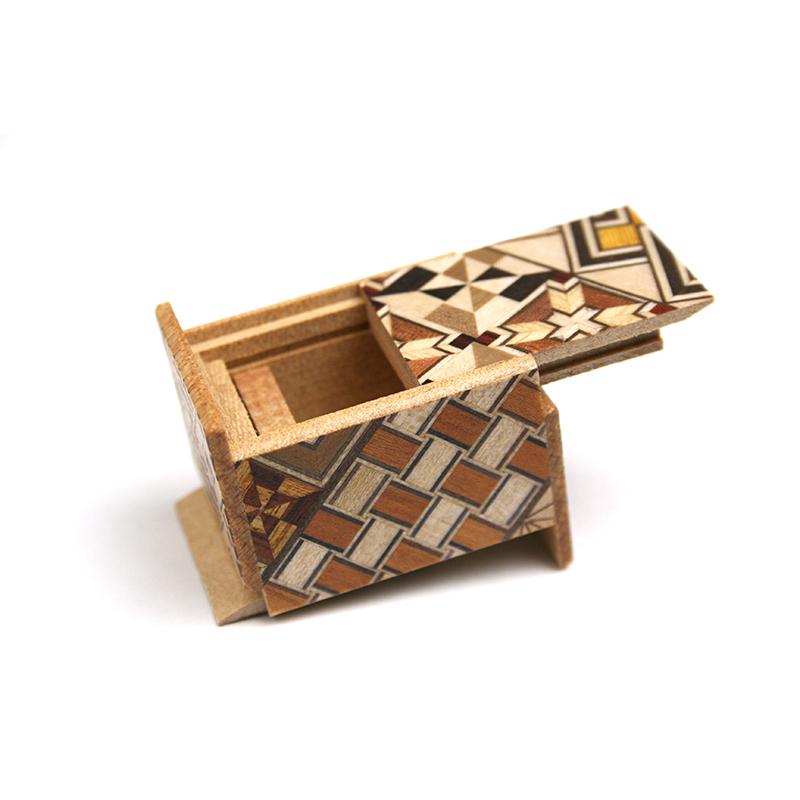 寄木細工 豆秘密箱 10回仕掛け 小寄木 : 箱根寄木細工 - 通販