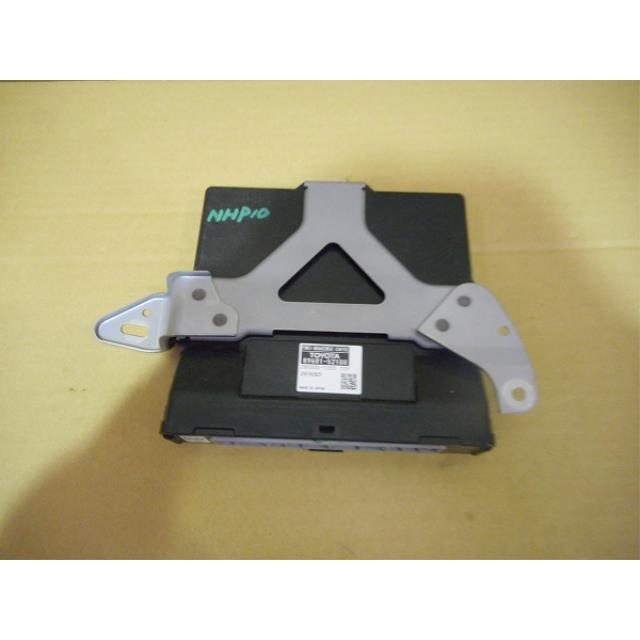 アクア DAA-NHP10 その他 コントロールユニット 1NZ-FXE 1F7 89681