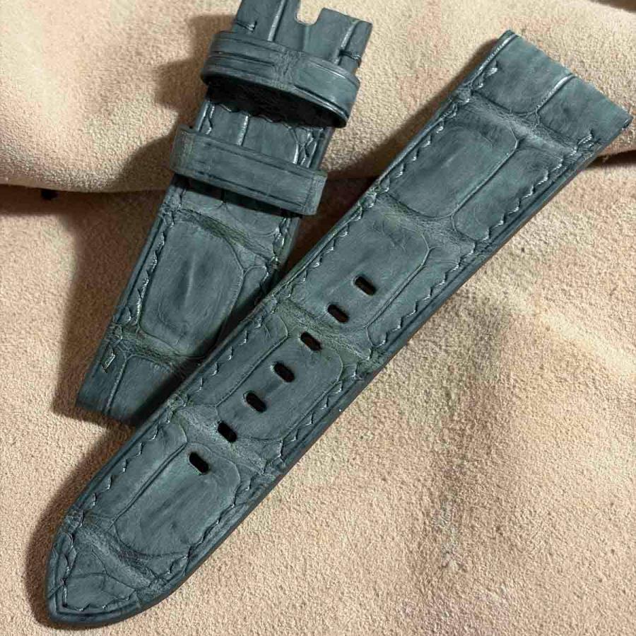 cro-2083 ヌバック クロコダイル 腕時計ベルト グレー　(ラグ幅26 mm - バックル幅22 mm)