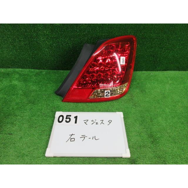 トヨタ クラウンマジェスタ DBA-UZS186 右テールランプ 4300 Cタイプ F 