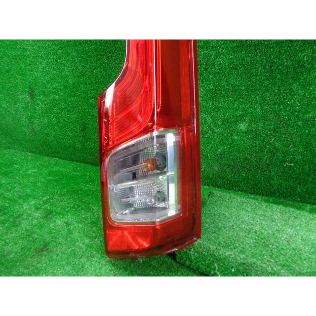ムーヴ ダイハツ DBA-LA160S 右テールランプ 取付破損あり L SA 4WD 