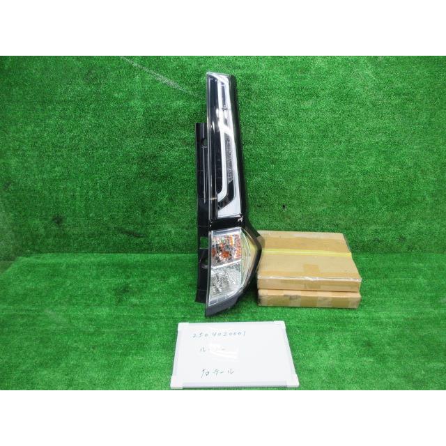 ルーミー トヨタ 5BA-M900A 右テールランプ 220-6907W カスタムG