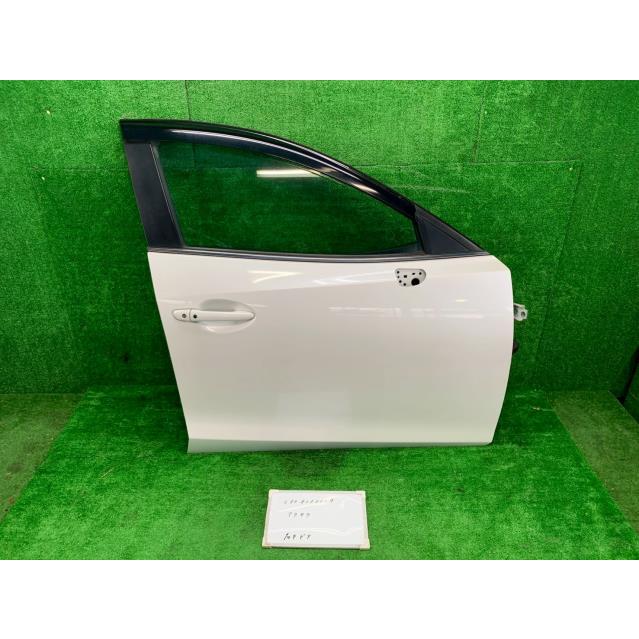 アクセラ マツダ DBA-BM5FP 右フロントドア 25D 15C 504477 : 株式会社