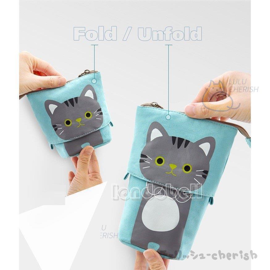 大流行中! 猫たち かくれんぼ フラット ポーチ ペンケース ペン コスメ 猫柄 猫耳しっぽ付きミニポーチ マルチポーチ 寿司猫 生成り ハンドメイド