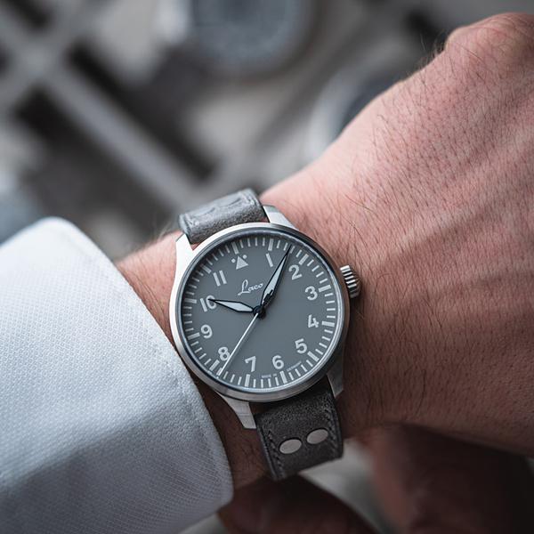 ラコ パイロット アウクスブルク39 自動巻き Laco（ラコ） あすつく Laco 862161 PILOT Augsburg39 Grau パイロット