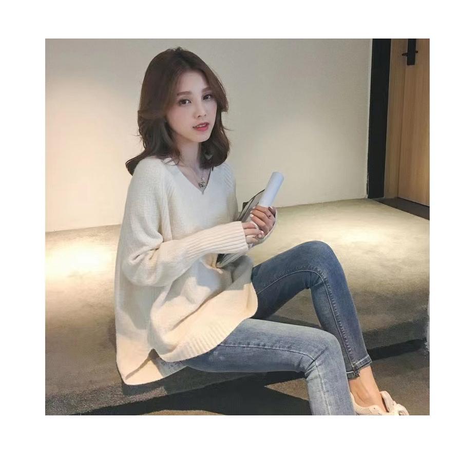Vネックロングニット トップス 長袖 お尻丈 上品 Vネック 体型カバー シンプル 重ね着 デイリー 韓国ファッション おしゃれ 秋冬コーデ |  | 09