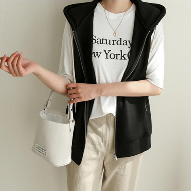 レディース バックジップ ベスト 楽天市場】アシンメトリージップベスト レディース フード付き